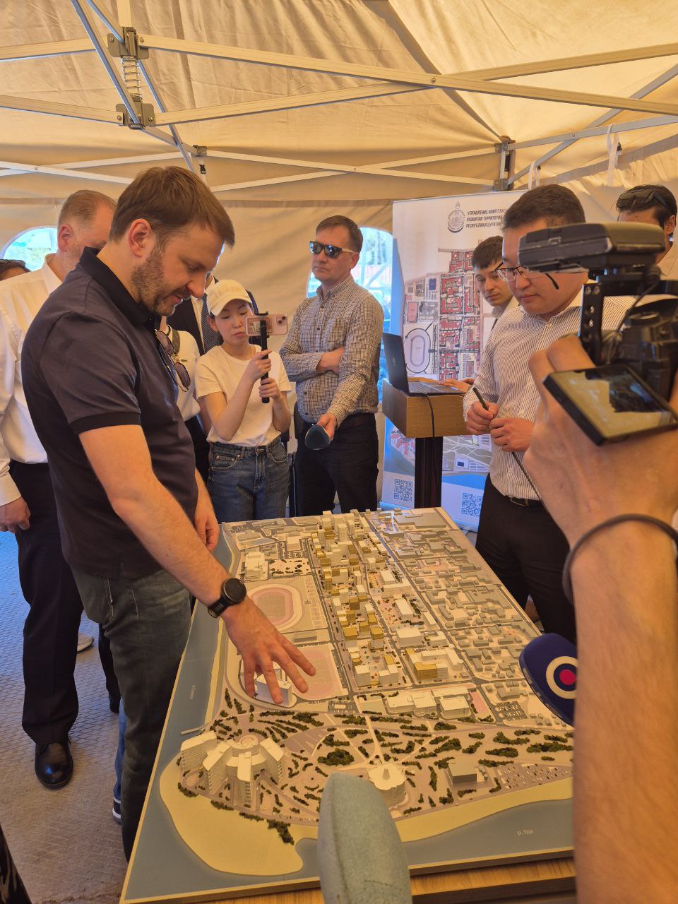 Фото Замруководителя администрации президента Максим Орешкин прибыл в Бурятию