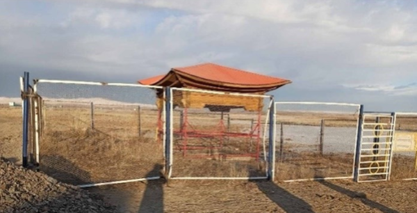 Фото Военнослужащие Бурятии починили ограду святого источника