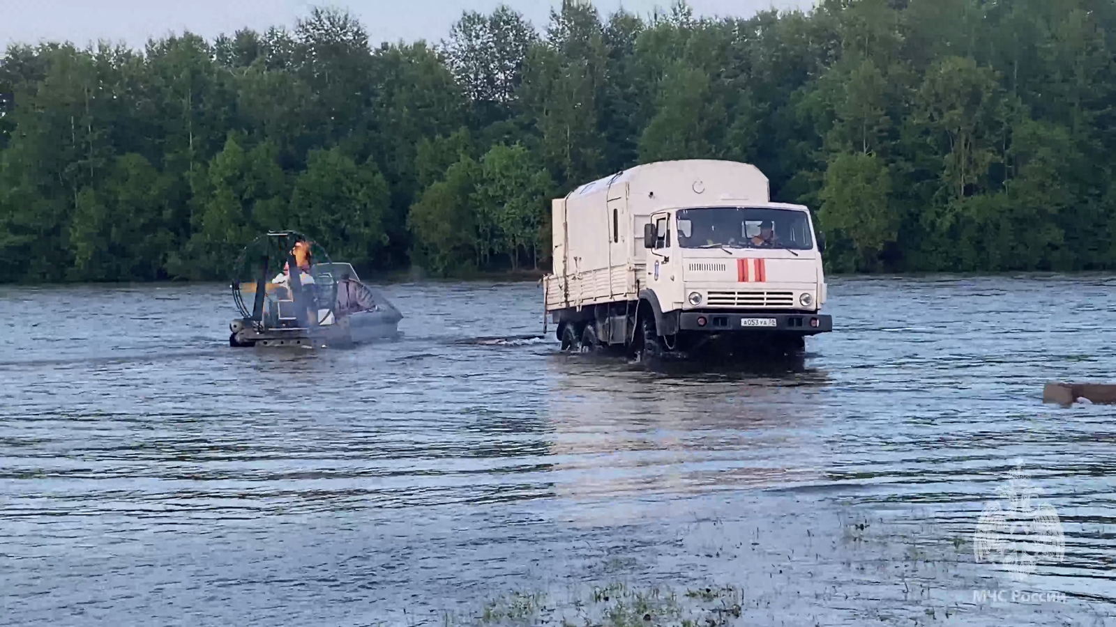 Фото В Бурятии возобновили поиски пропавшей на реке туристки из Новосибирска