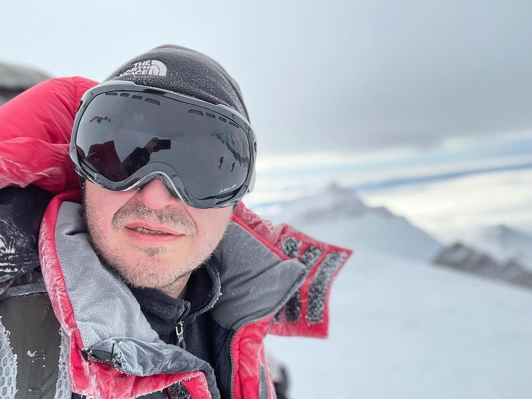 Фото Предприниматель из Бурятии покорил высочайшую вершину в Антарктиде (ФОТО)