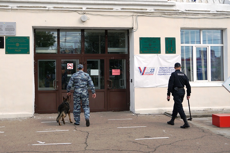 Фото Росгвардейцы Бурятии обеспечат общественную безопасность в Единый день голосования