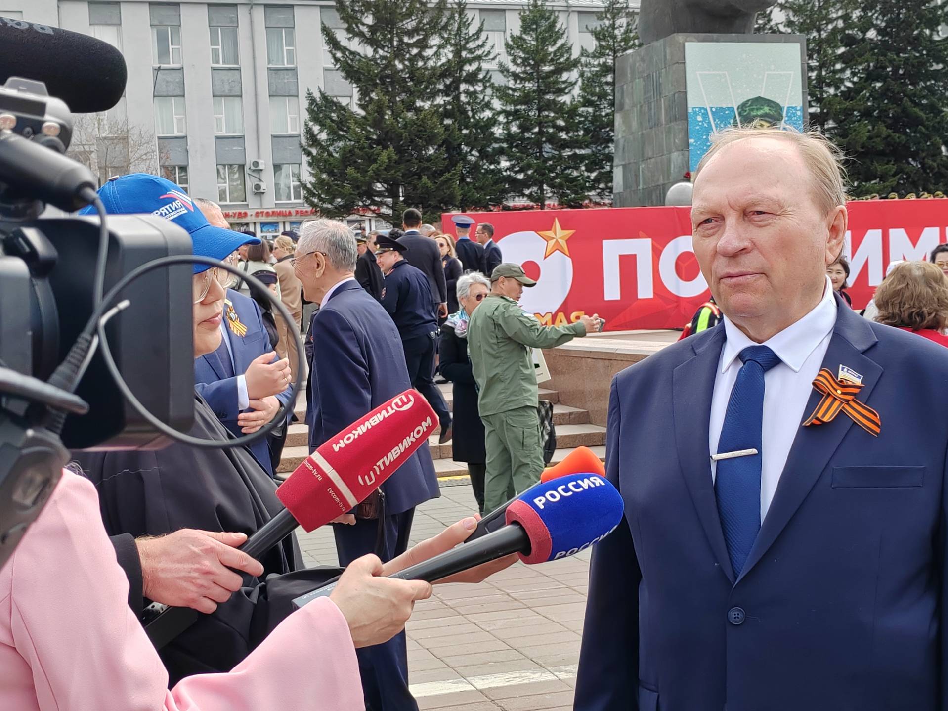 Фото Председатель Народного Хурала Бурятии принял участие в Параде Победы 