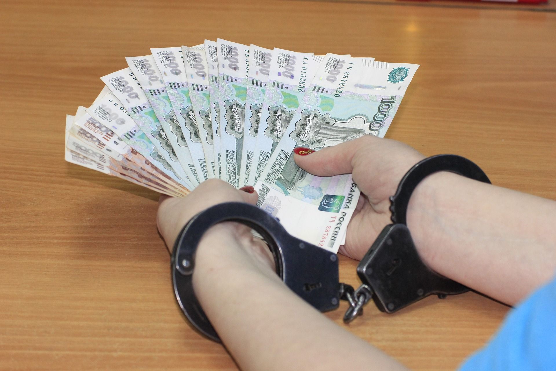 Фото В Улан-Удэ карманница украла у горожанина 30 тыс. рублей