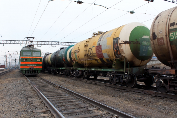 Фото В Бурятии разлилась кислота из железнодорожных контейнеров