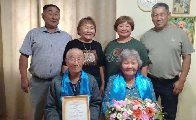 Фото 55-летие совместной жизни отпраздновали супруги из Бурятии