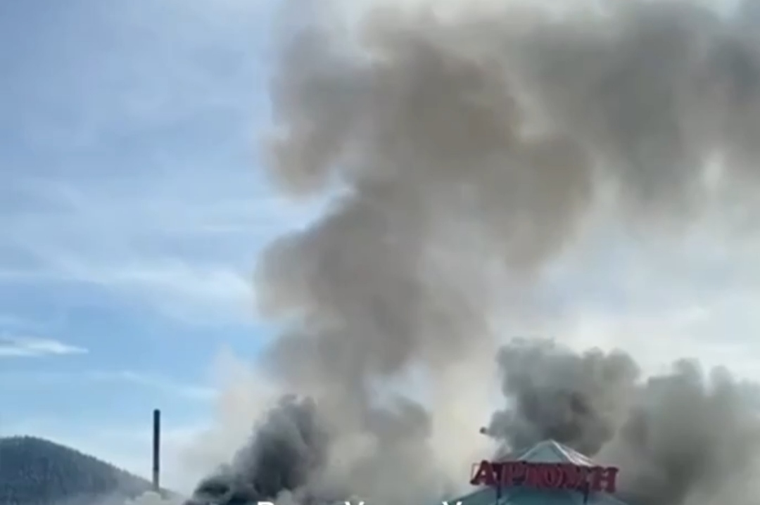 Фото Газовый баллон стал причиной пожара в кафе «Арюун» в районе Бурятии