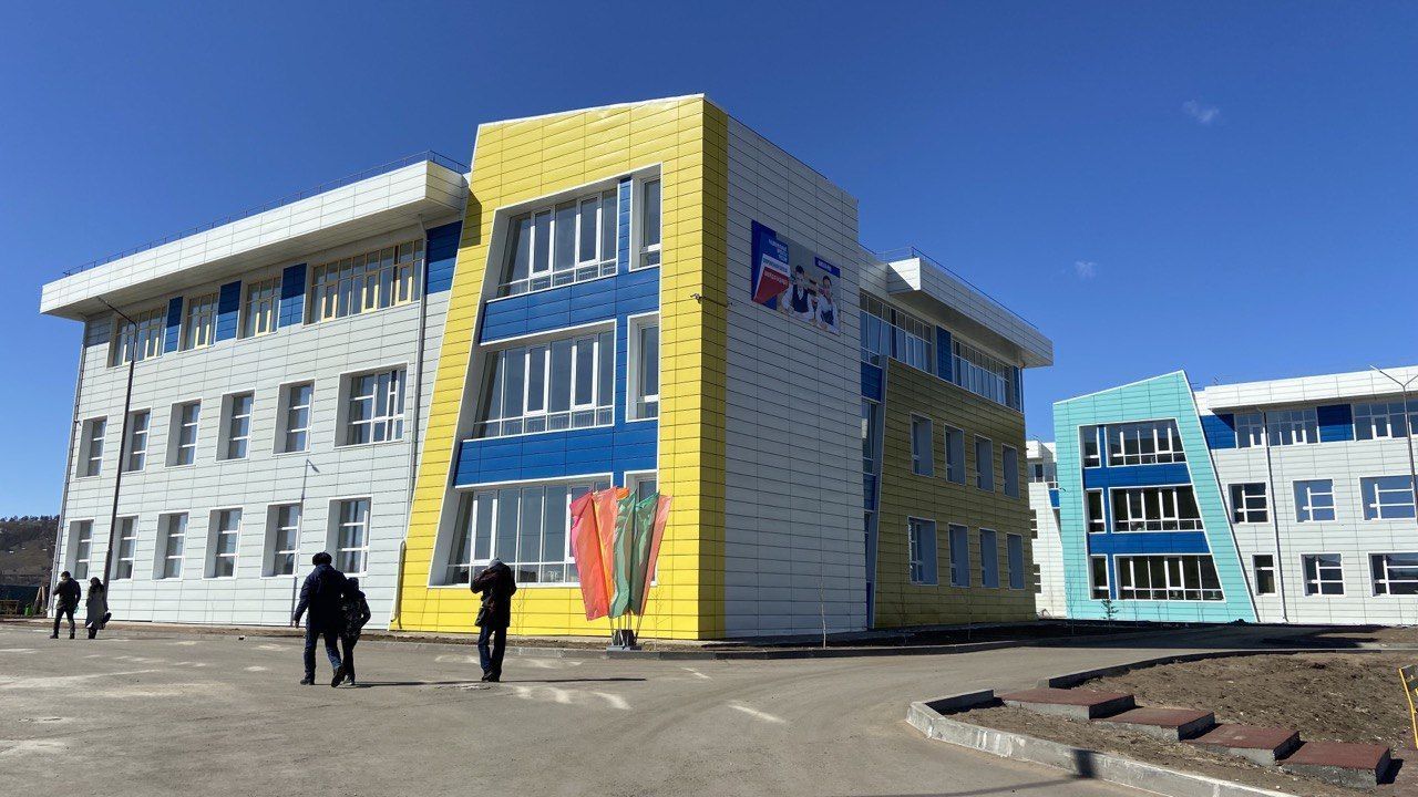 Фото Самая большая школа в Бурятии открыла свои двери (ВИДЕО)