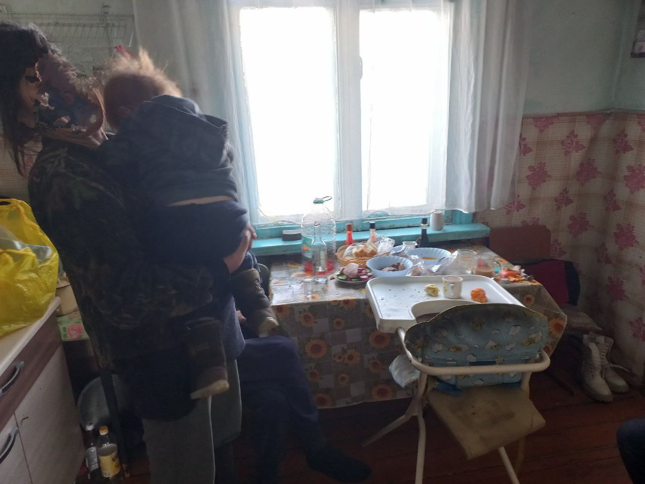 Фото В Бурятии на пьяную мать составили административный протокол