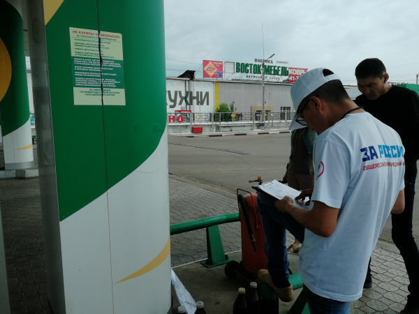 Фото В Улан-Удэ активисты с трудом провели контрольную закупку бензина