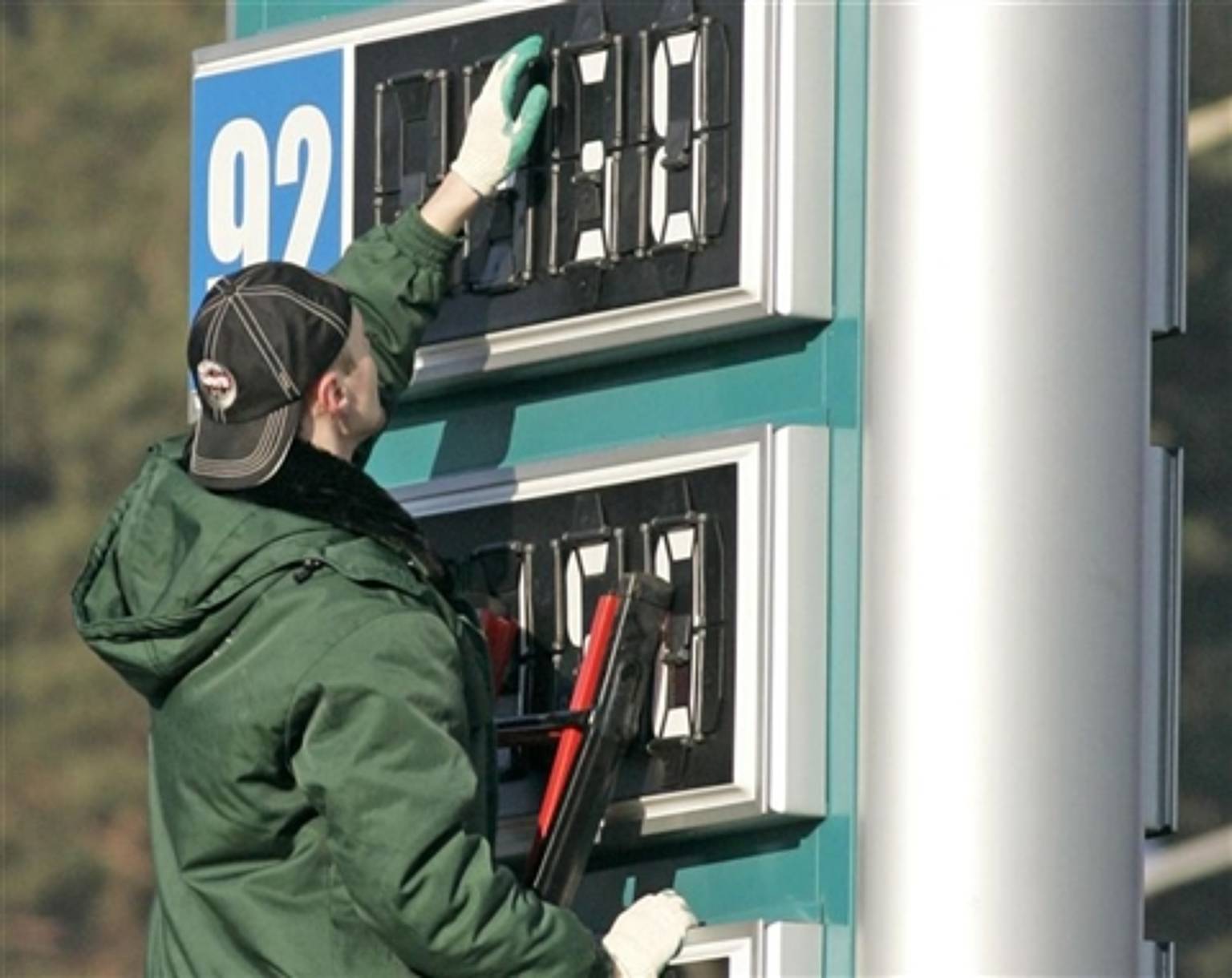 Фото Бурятии установили цену на бензин: не выше 54 тыс рублей/т