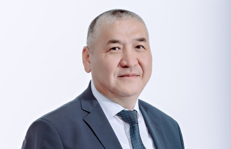 Фото Поздравление председателя Улан-Удэнского горсовета депутатов с Днем Победы 