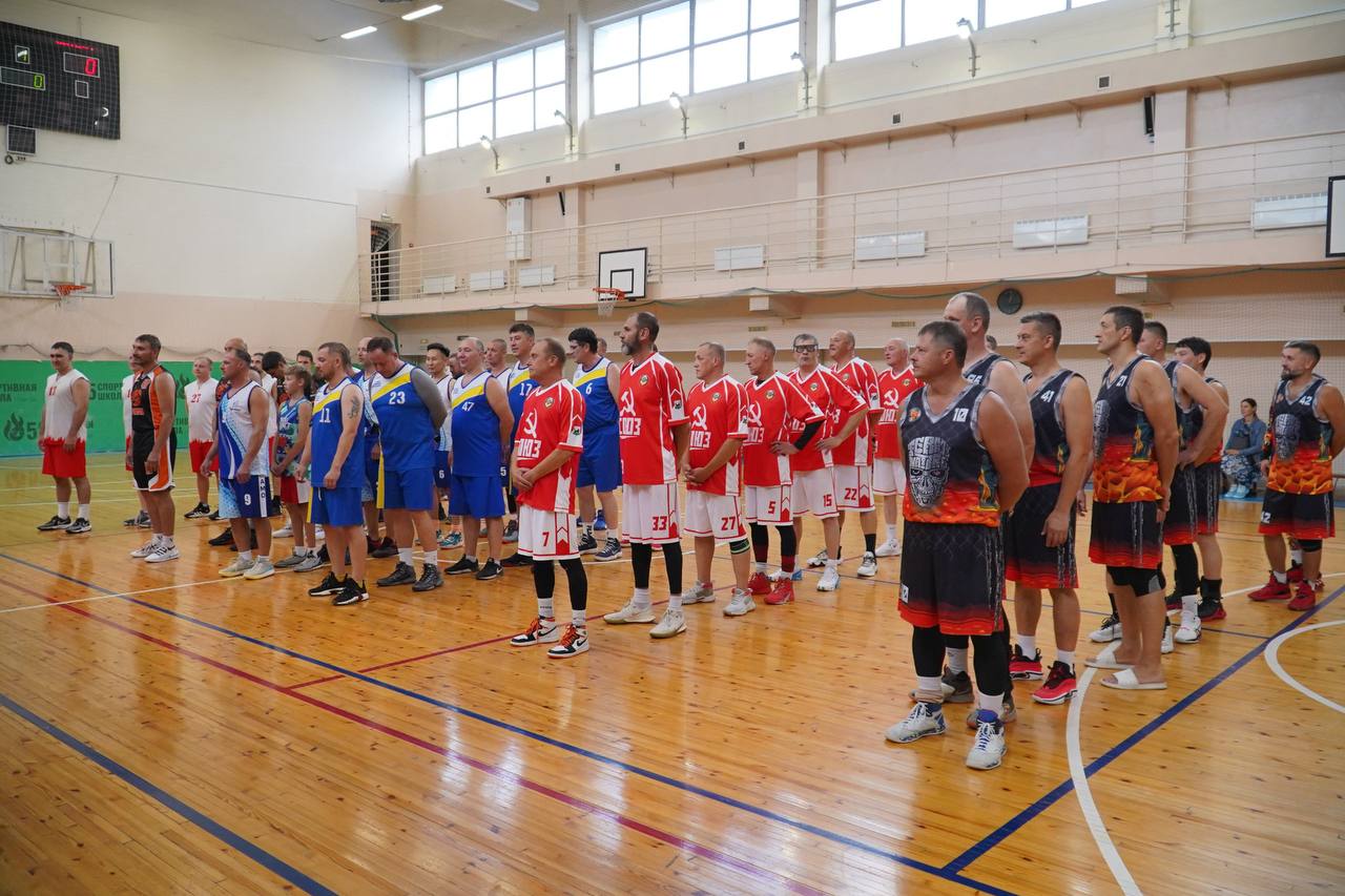 Фото В Улан-Удэ стартовал турнир по баскетболу среди ветеранов