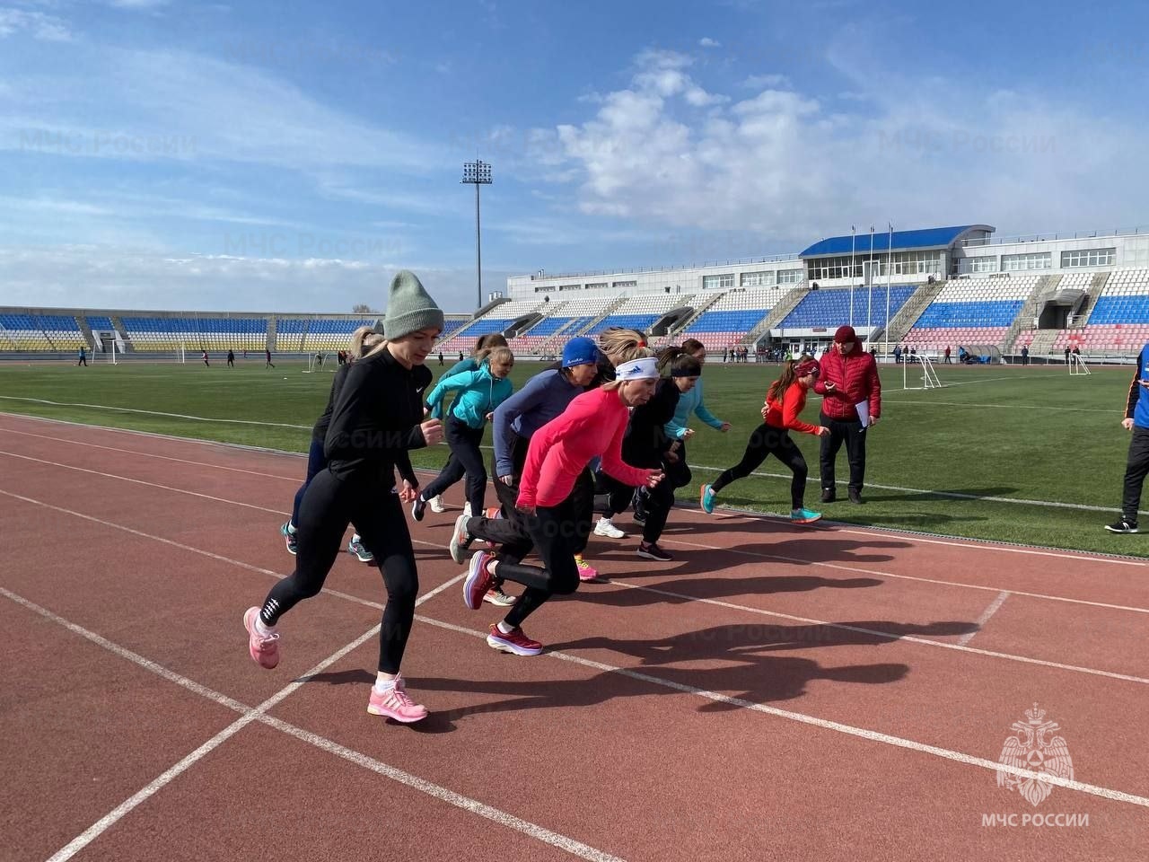 Фото Среди сотрудников МЧС Бурятии прошли соревнования по легкой атлетике