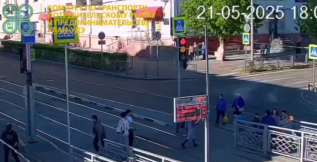 Фото Самокатчик сбил бабушку в центре Улан-Удэ
