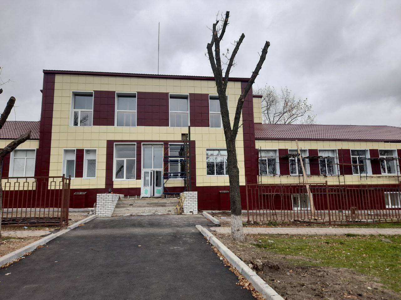 Фото Первый зампред правительства ДНР прокомментировал визит властей Бурятии в Старобешевский район