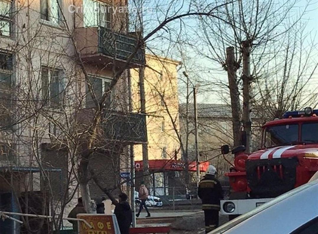 Фото На пожаре в Улан-Удэ спасли 5 человек
