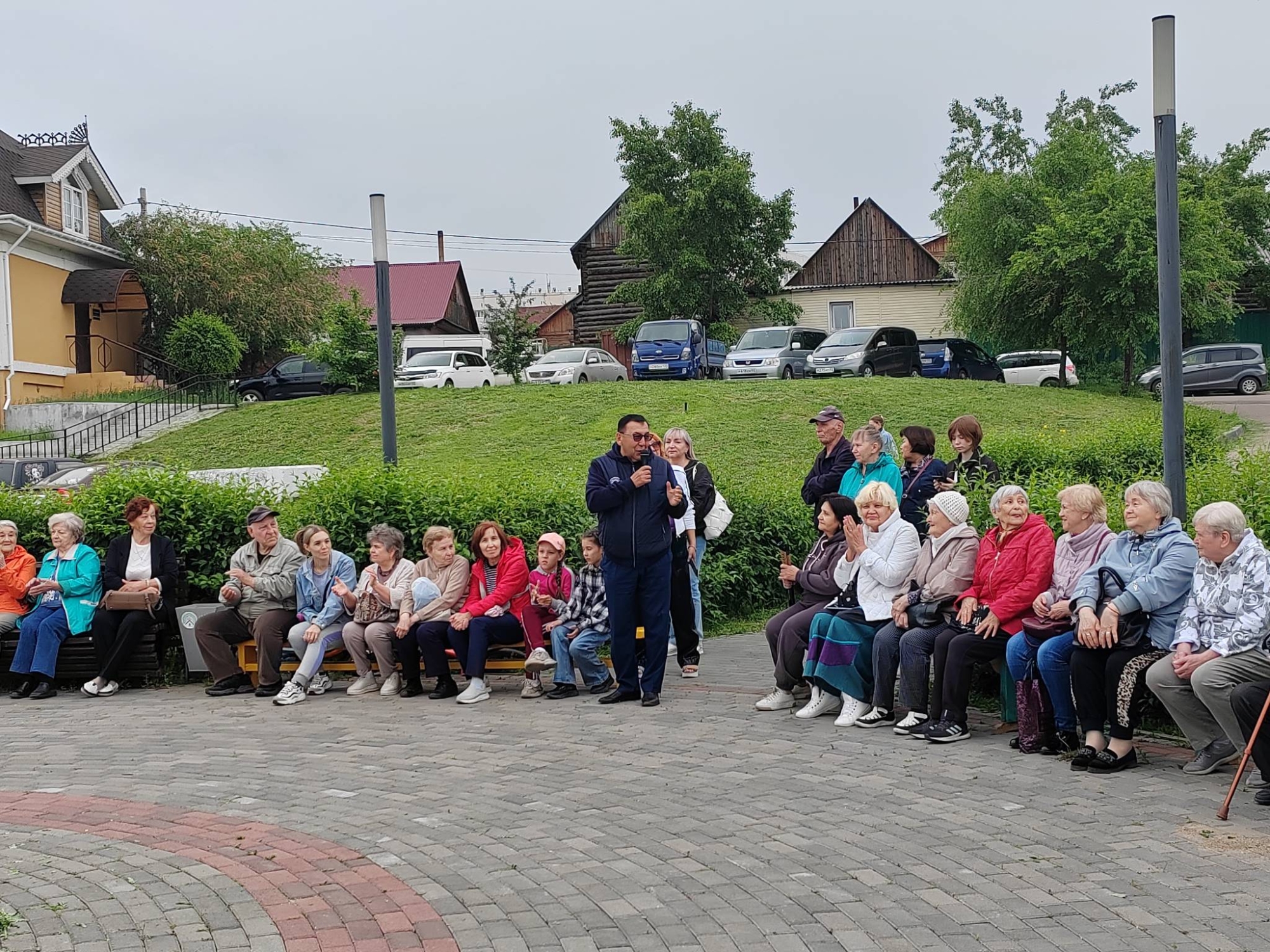 Фото Депутат Улан-Удэнского горсовета открыл сквер в знаковом месте города 