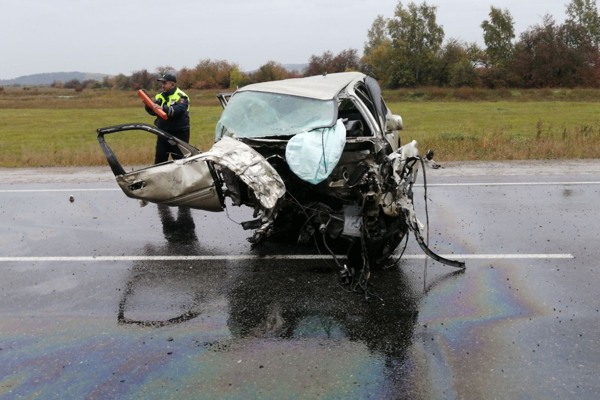 Фото В Бурятии из-за оторвавшегося колеса в «Лэнд Крузере» погиб водитель