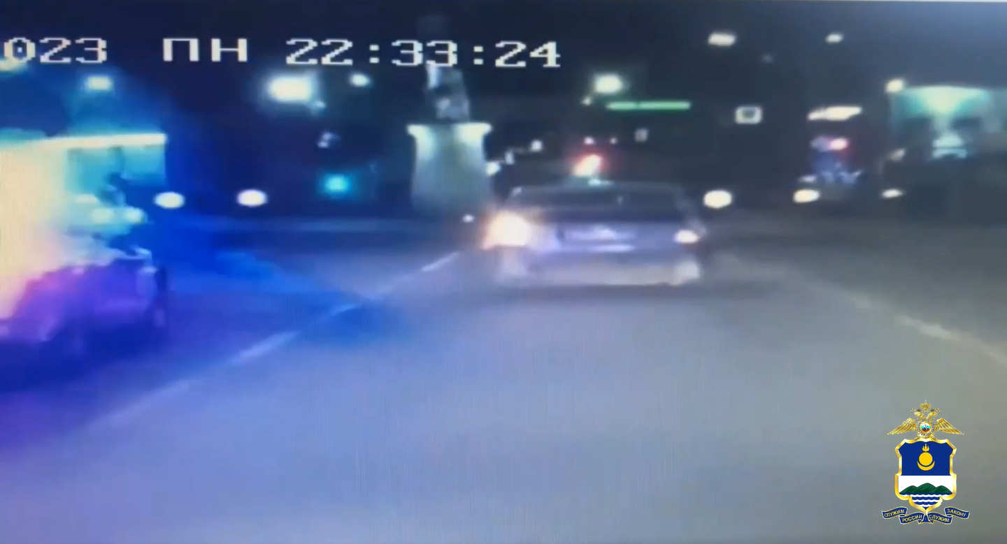 Полиция Прикамья опубликовала видео стрельбы по автомобилю с пьяным водителем | «Новый компаньон»