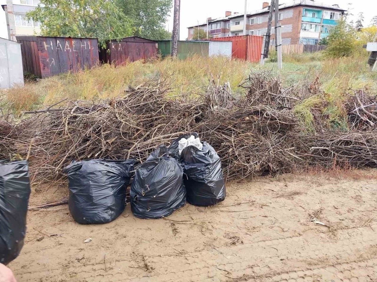 Фото В Улан-Удэ ТОСовцы убрали две тонны мусора