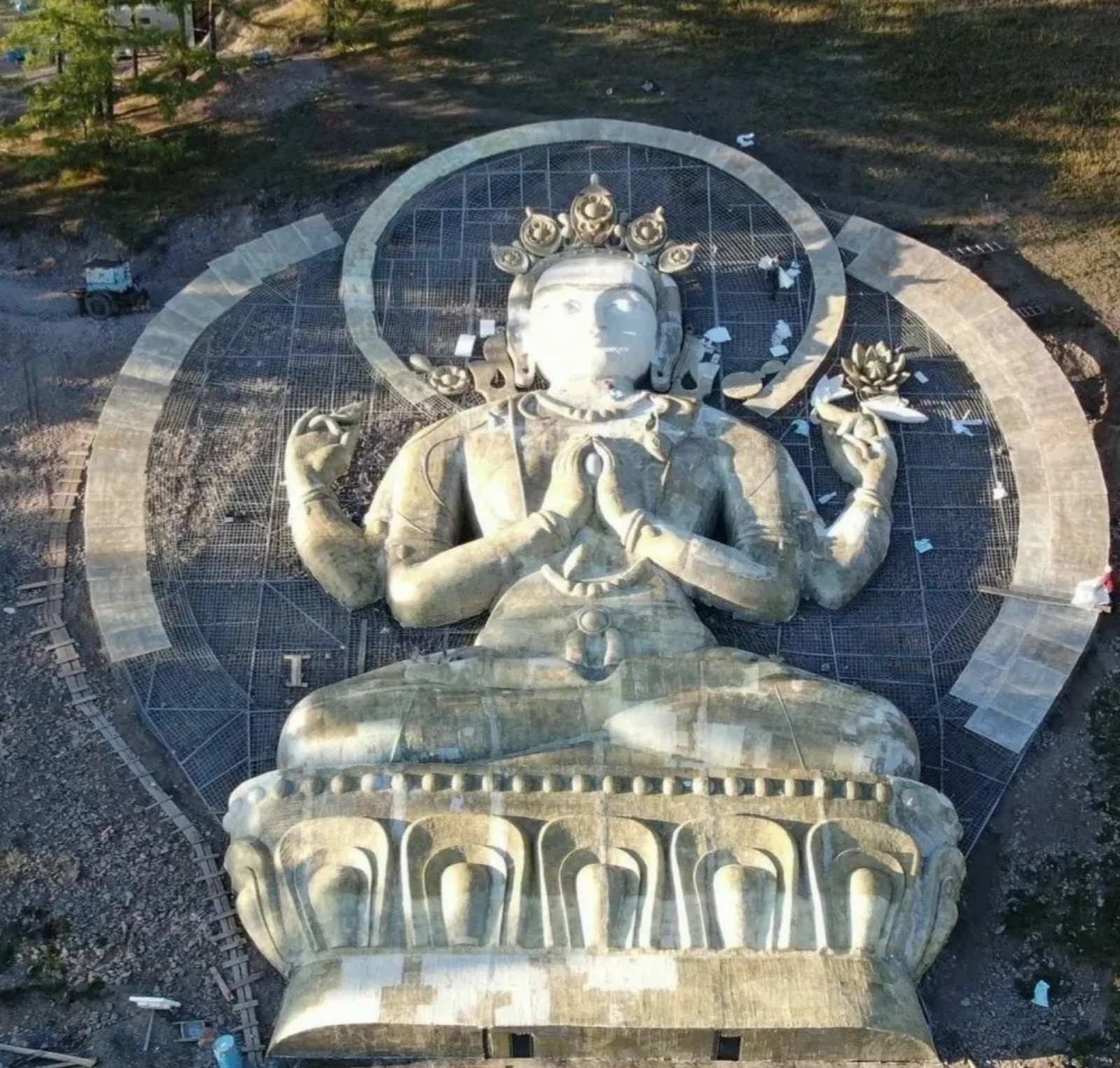 Фото В Бурятии стала известна дата открытия 41-метровой статуи Арьяа-Баала
