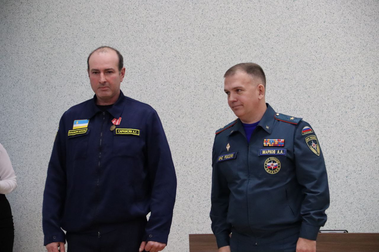 Фото В День спасателя пожарного Бурятии наградили за спасение ребенка