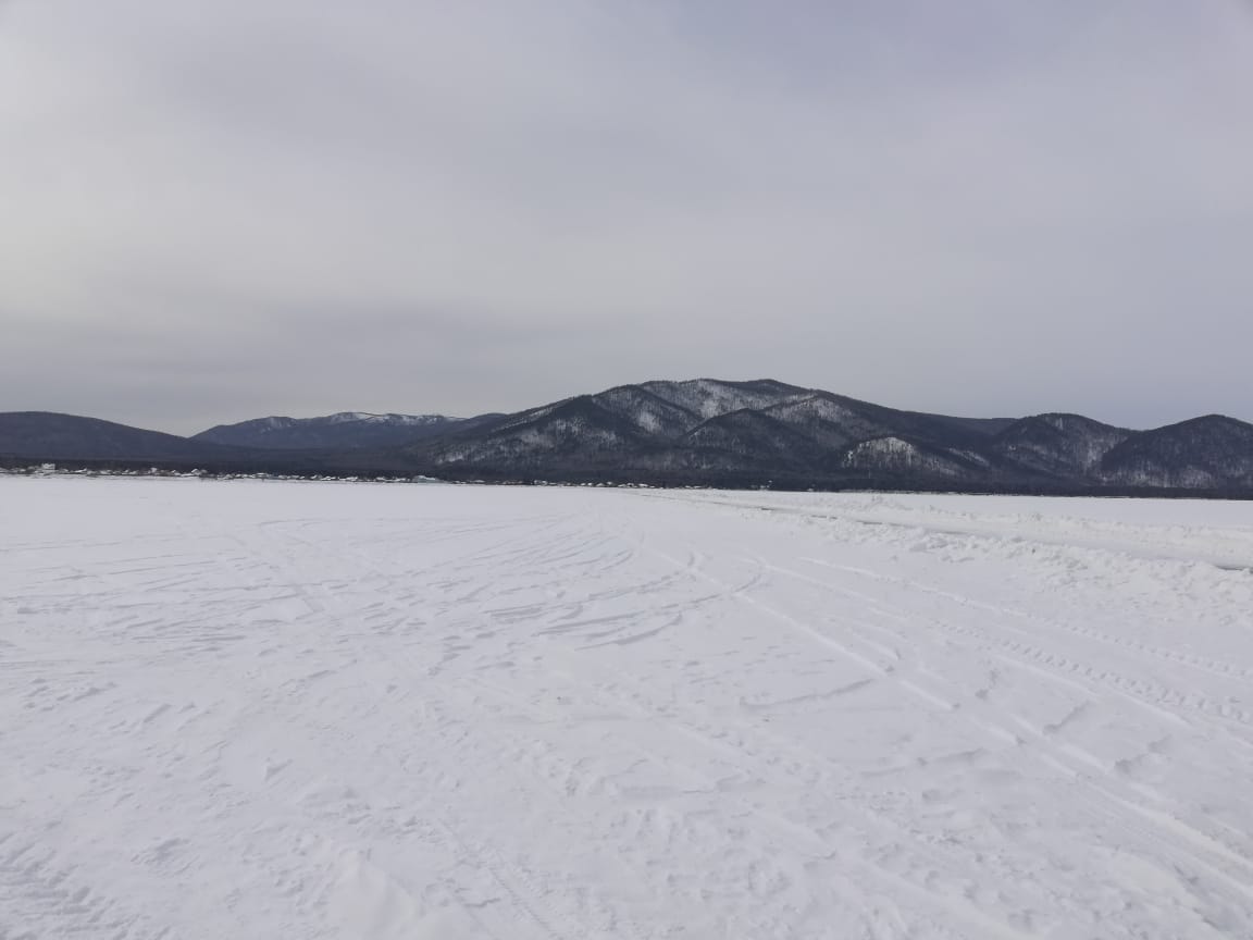 Фото Общественники Бурятии проверили лед Байкала после «Байкальской мили»