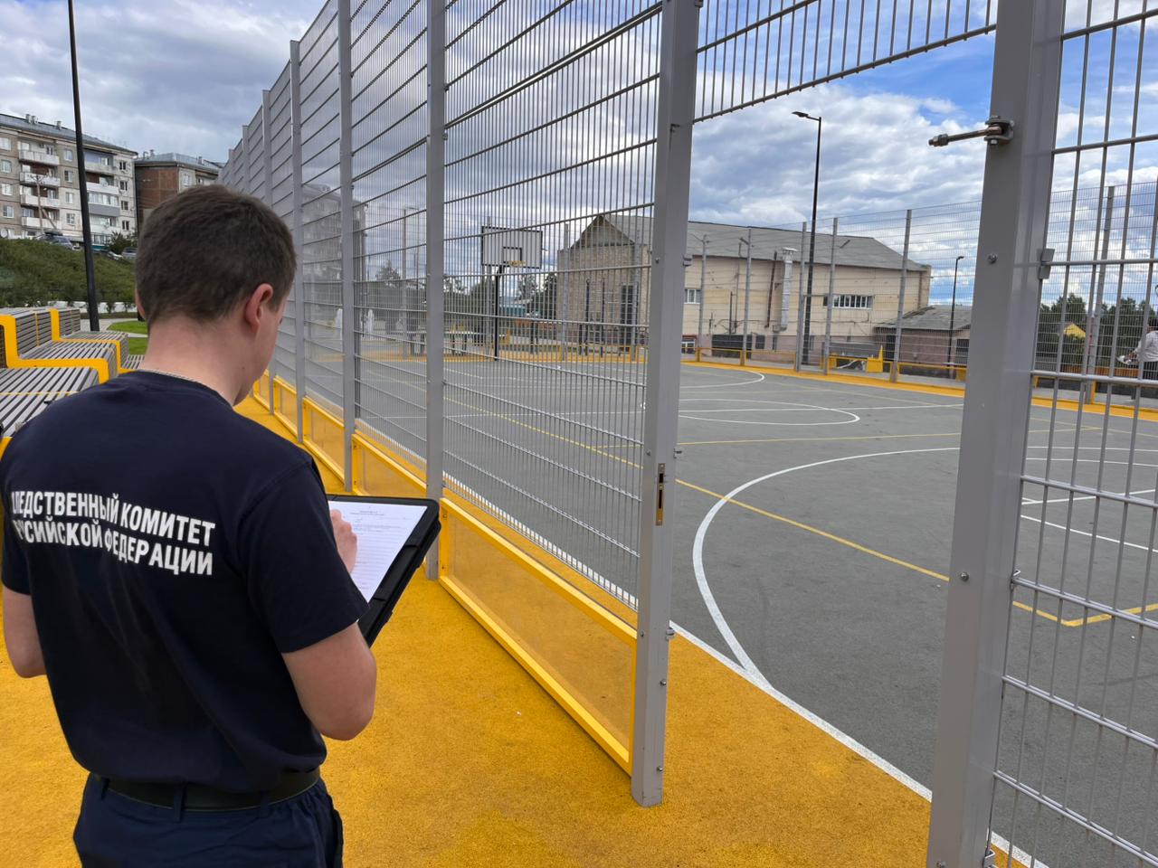Фото Уголовное дело возбудили после травмирования ребенка на спортплощадке