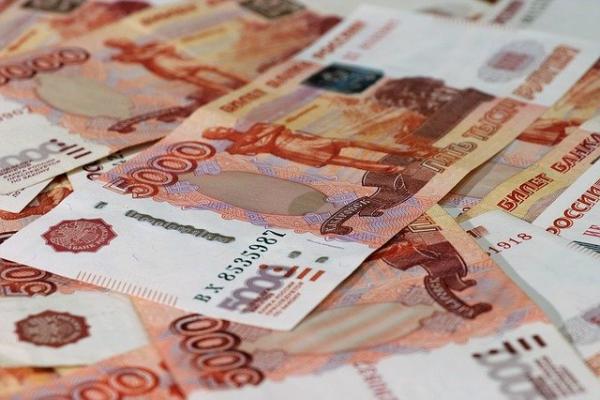 Россиянкам к 8 марта предлагают выплачивать 13-ю зарплату