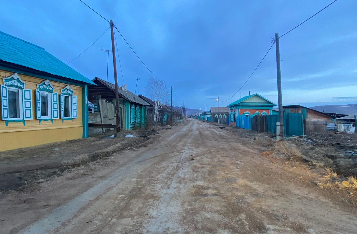 Фото Водитель «Тойота Спринтер» в районе Бурятии сбил забор