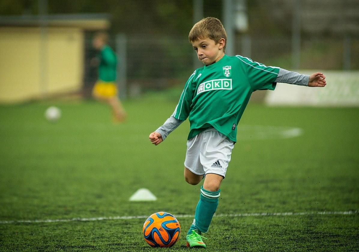 Фото В школах России появятся уроки футбола