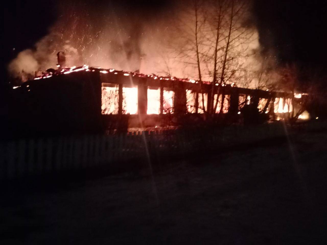 Фото В Джидинском районе в Бурятии сгорела школа 