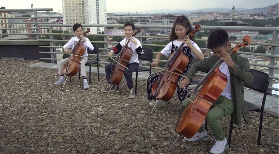 Фото Бурятию удивил новый клип с юными виолончелистами (ВИДЕО)