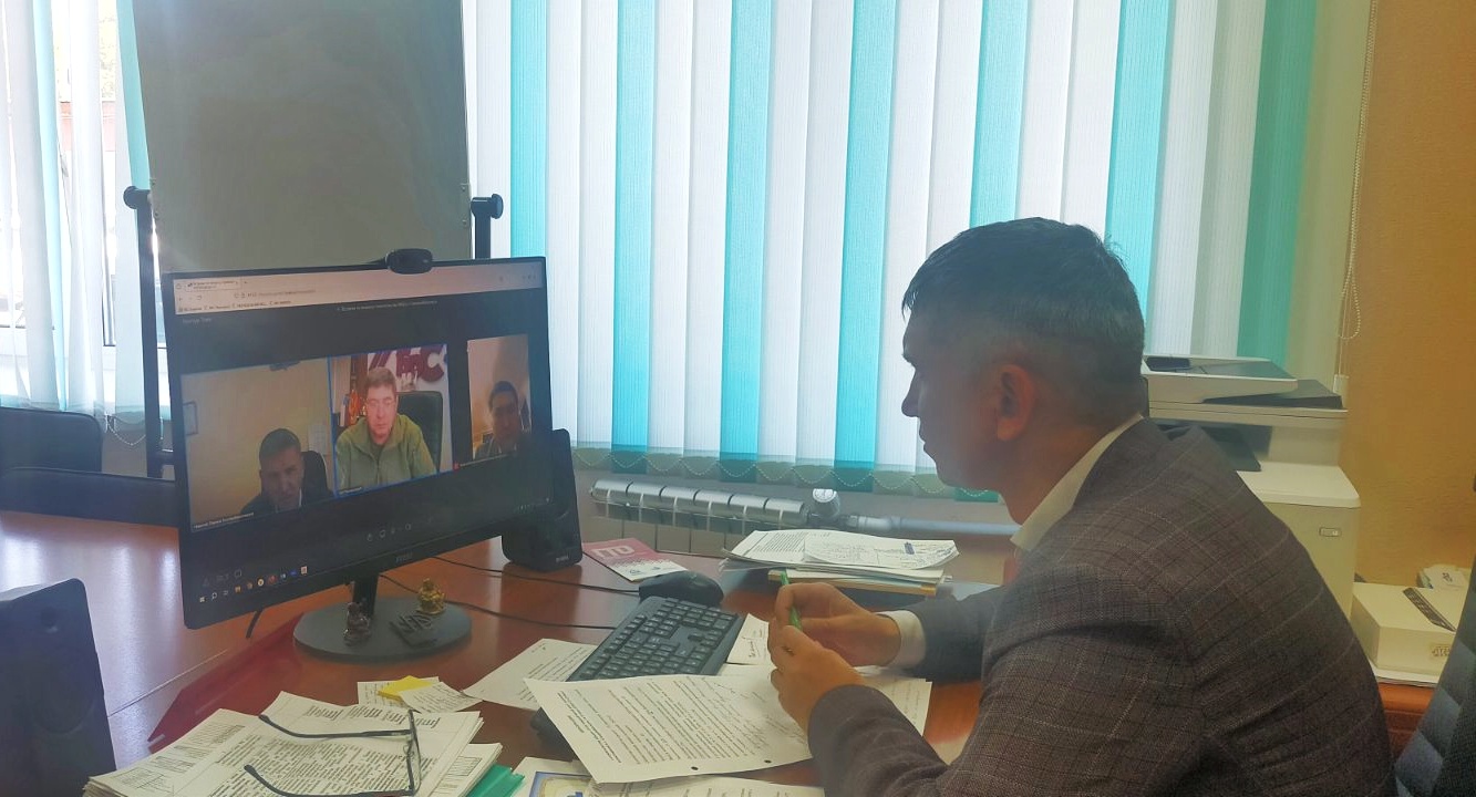 Фото В городе Бурятии застройщик отстает от графика более чем на 40% 