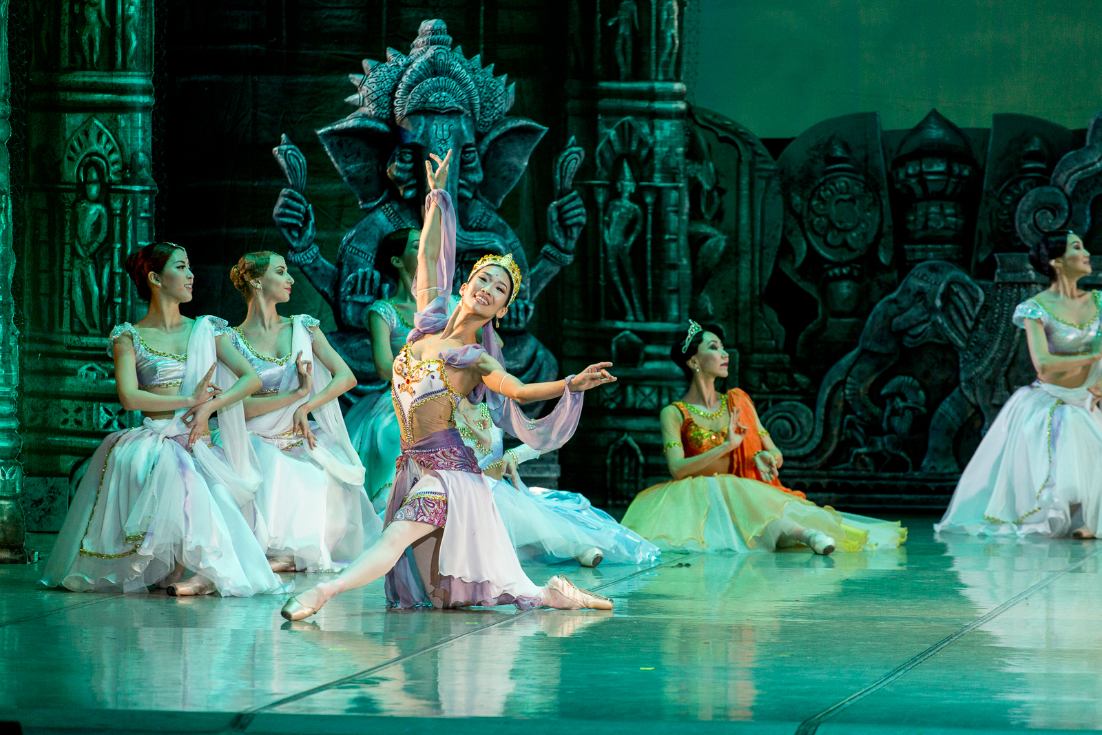 Фото Артисты оперного театра Бурятии участвуют в престижном балетном конкурсе