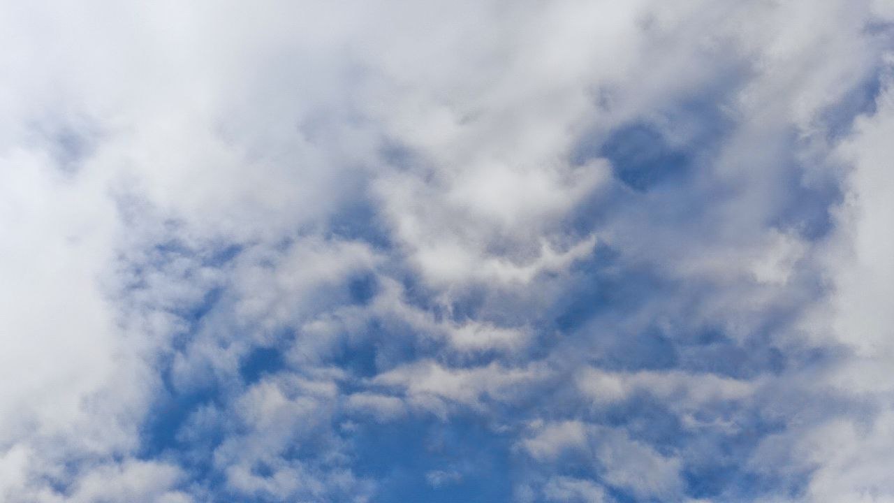 Фото Военнослужащий из Бурятии осваивает прыжки с парашютом