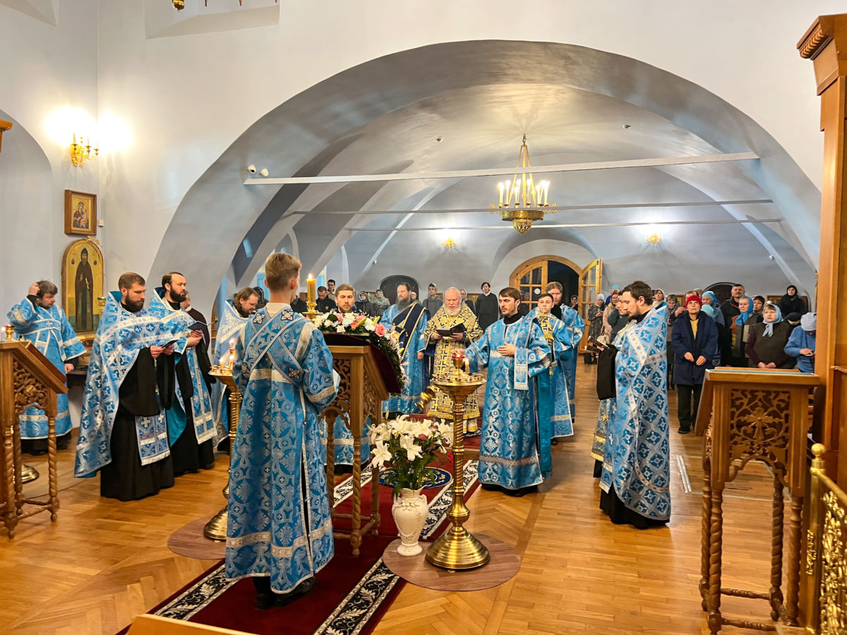 В день Казанской иконы Божией Матери в Улан-Удэ прошли праздничные  богослужения | 06.11.2022 | Новости Улан-Удэ - БезФормата