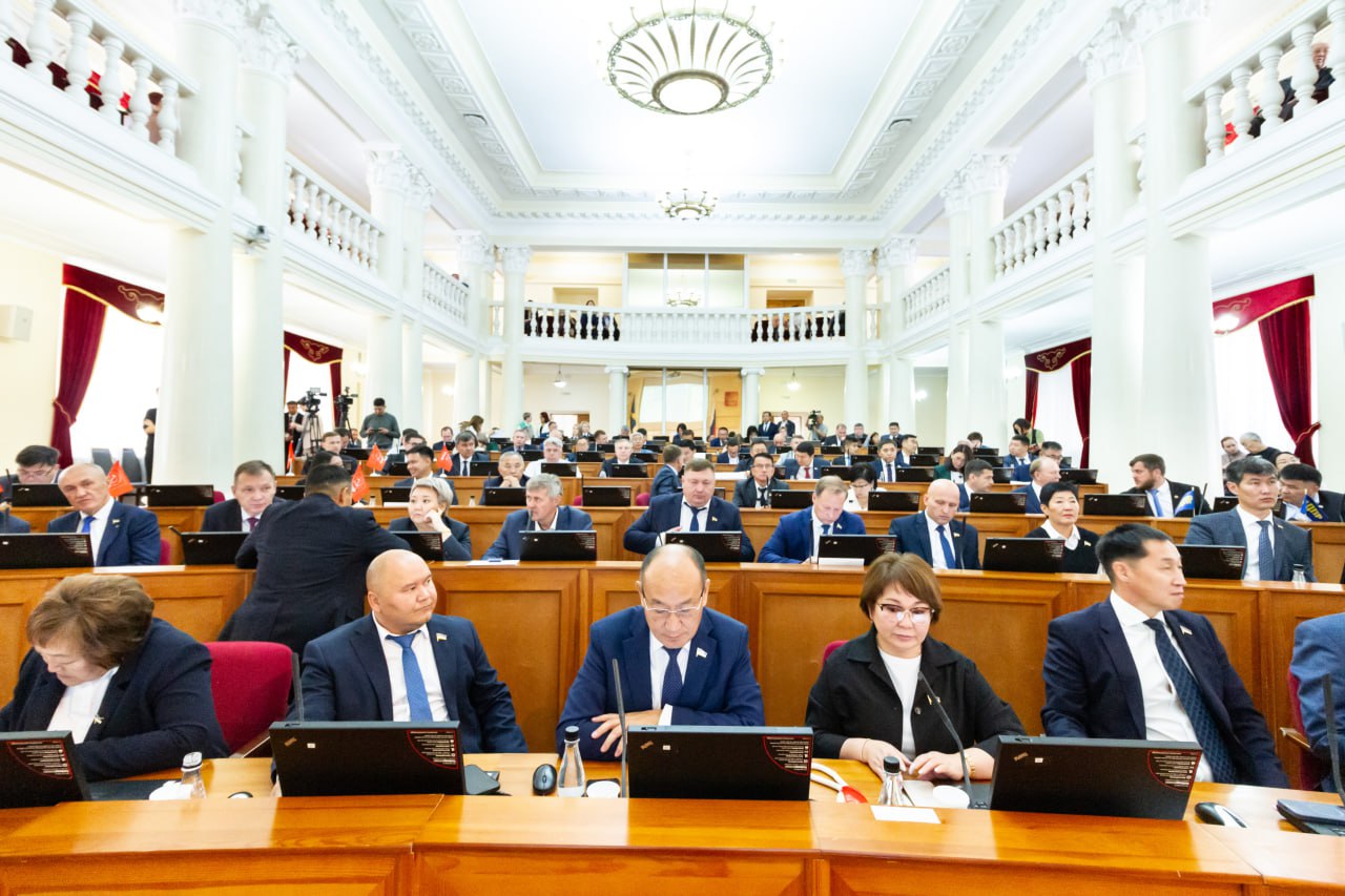 Фото В Народном Хурале Бурятии определились с председателями комитетов