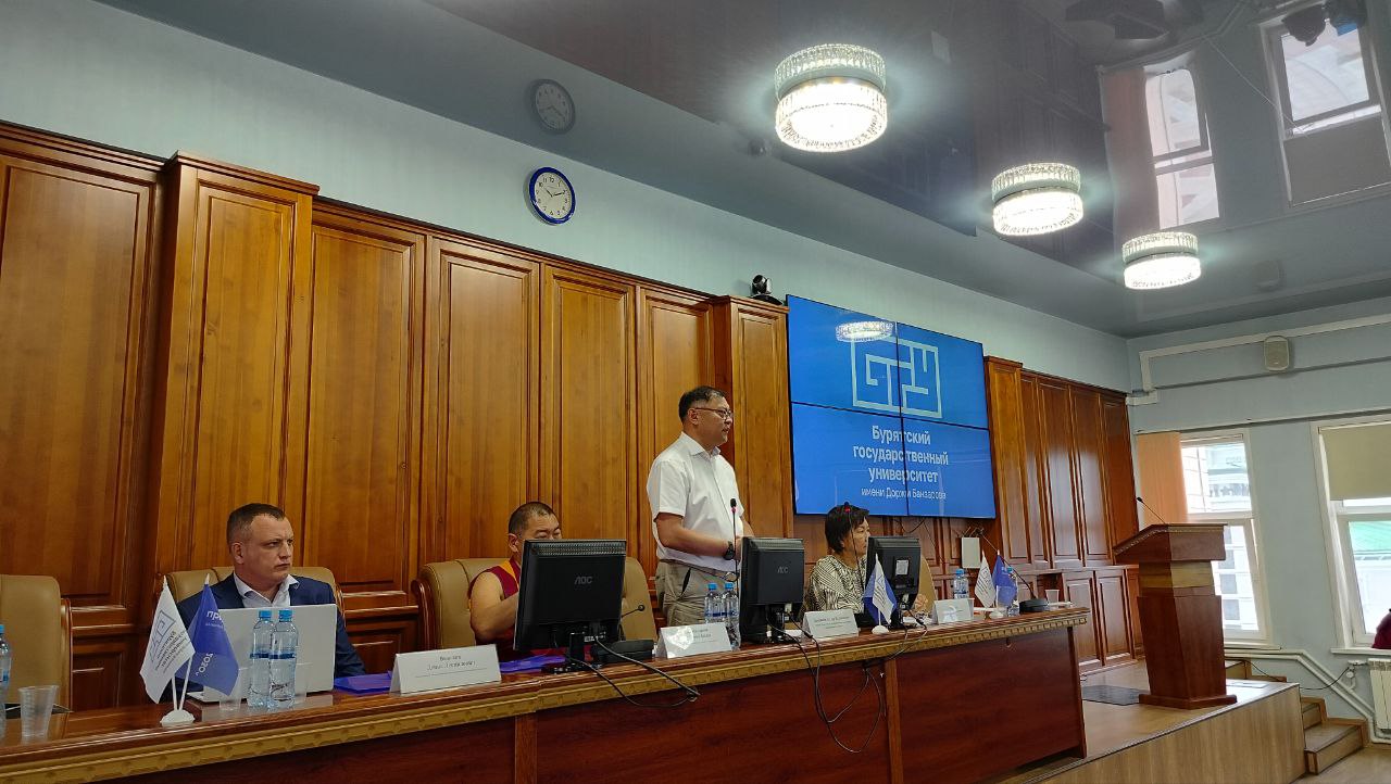 Фото На международном форуме в Бурятии обсудили вклад буддийского духовенства в Великую Победу