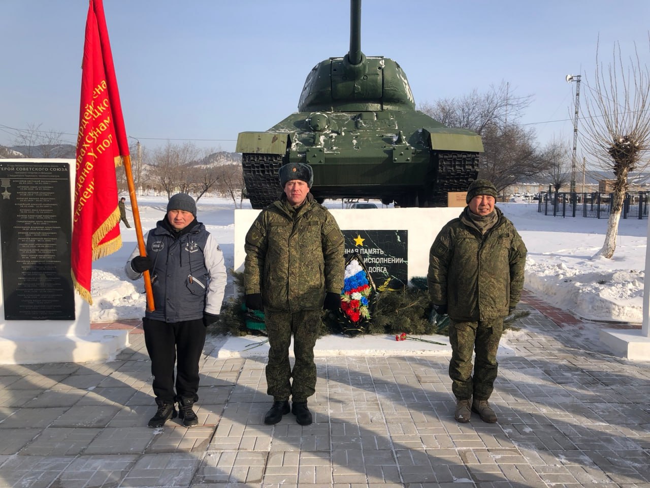 Фото В Улан-Удэ прошло чествование легендарного танкового полка