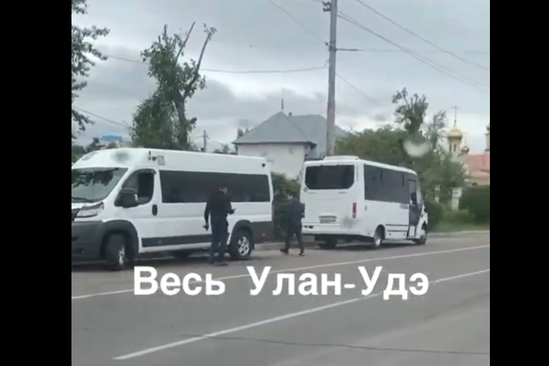 Фото В Улан-Удэ в ДТП с маршруткой пострадали пассажиры (ВИДЕО)