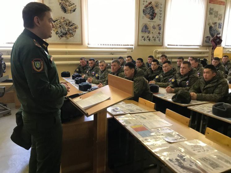 Фото Работники военной прокуратуры Улан-Удэнского гарнизона приняли участие в Едином дне правовых знаний