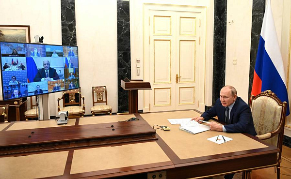 Фото Владимир Путин поднял вопрос финансирования очистных на Байкале в Бурятии