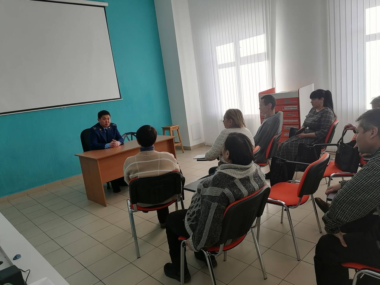 Фото Прокурор Мухоршибирского района Бурятии провел прием граждан с ОВЗ