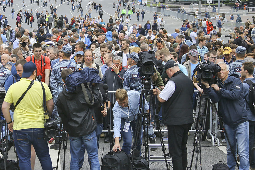 Фото Путин подписал закон о работе журналистов на митингах