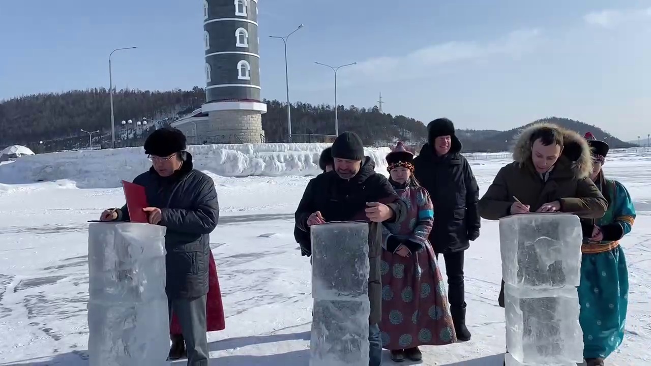 Фото В Бурятии министр экономики России встретился с резидентами «Байкальской гавани» 