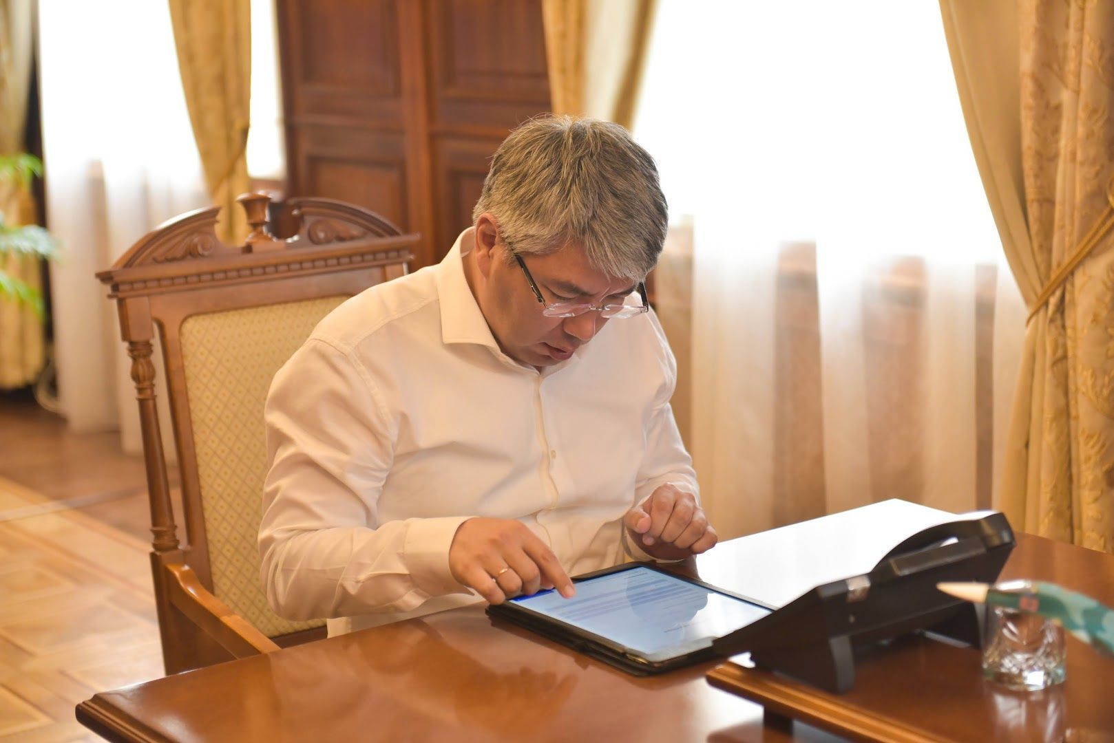 Фото Глава Бурятии принял участие во Всероссийской переписи населения