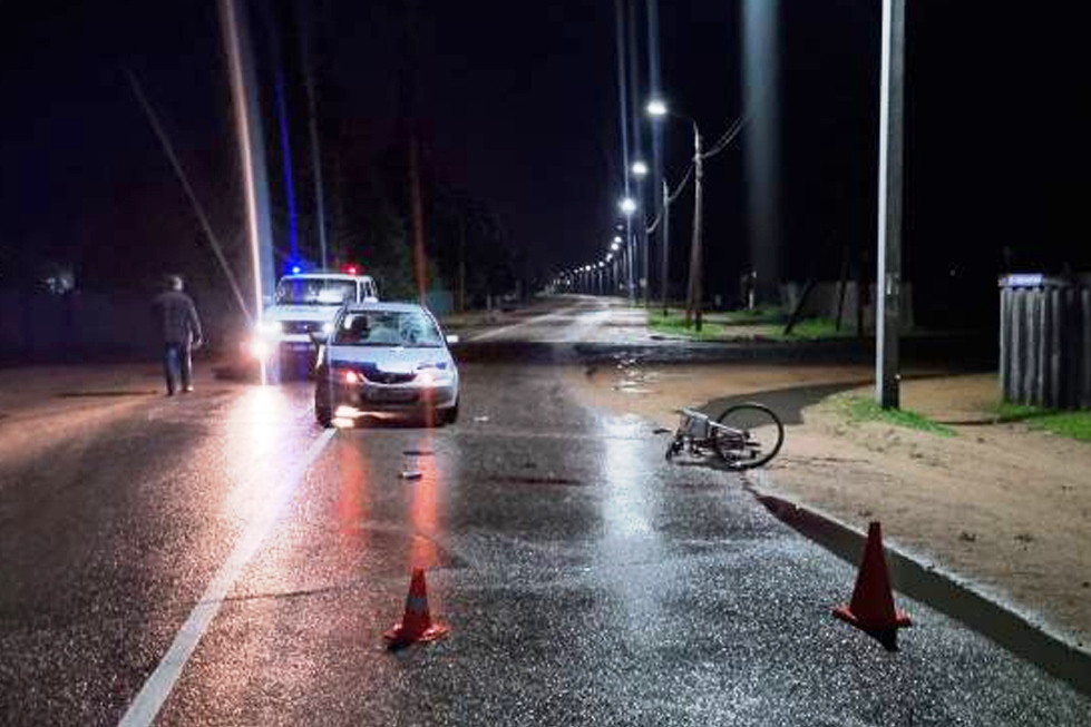 Фото В Бурятии бесправный водитель автомобиля сбил пьяного велосипедиста