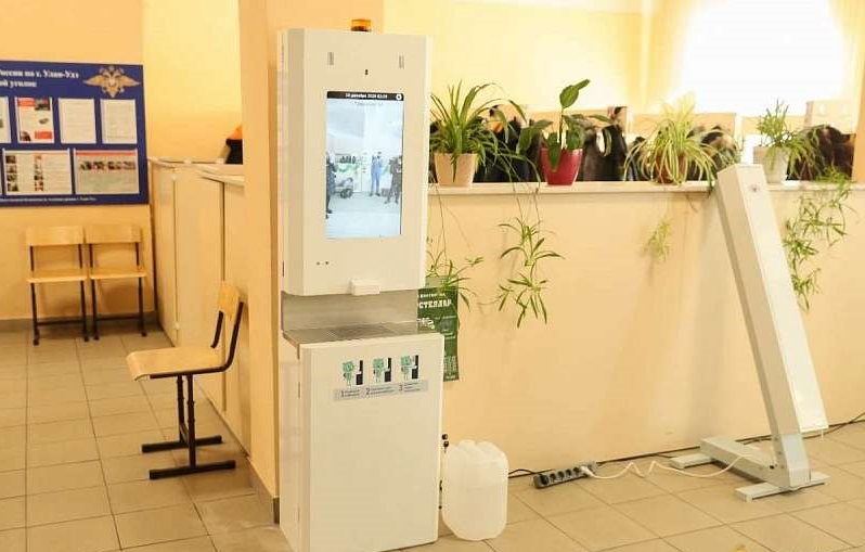 Фото Школы Бурятии получили 369 аппаратов для дезинфекции рук и измерения температуры