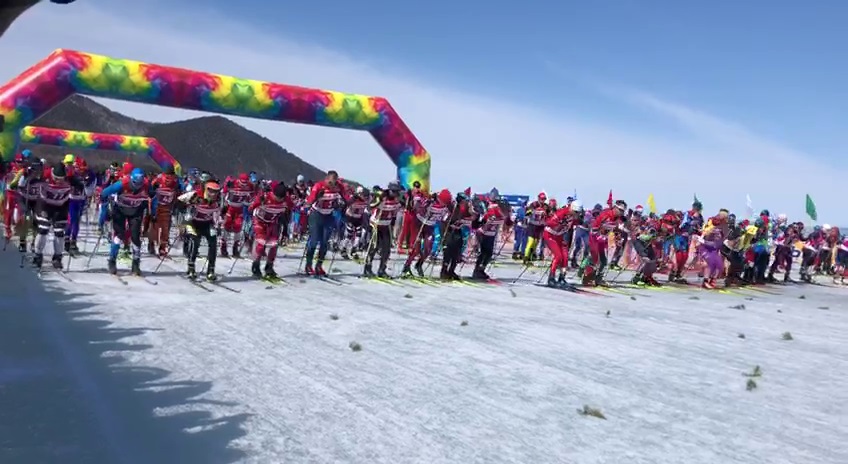 Фото Более 200 лыжников вышли на дистанции XXII Байкальского лыжного марафона (ВИДЕО)